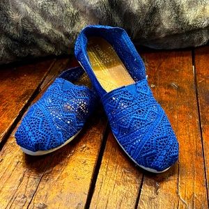Cobalt blue lace toms women size 8